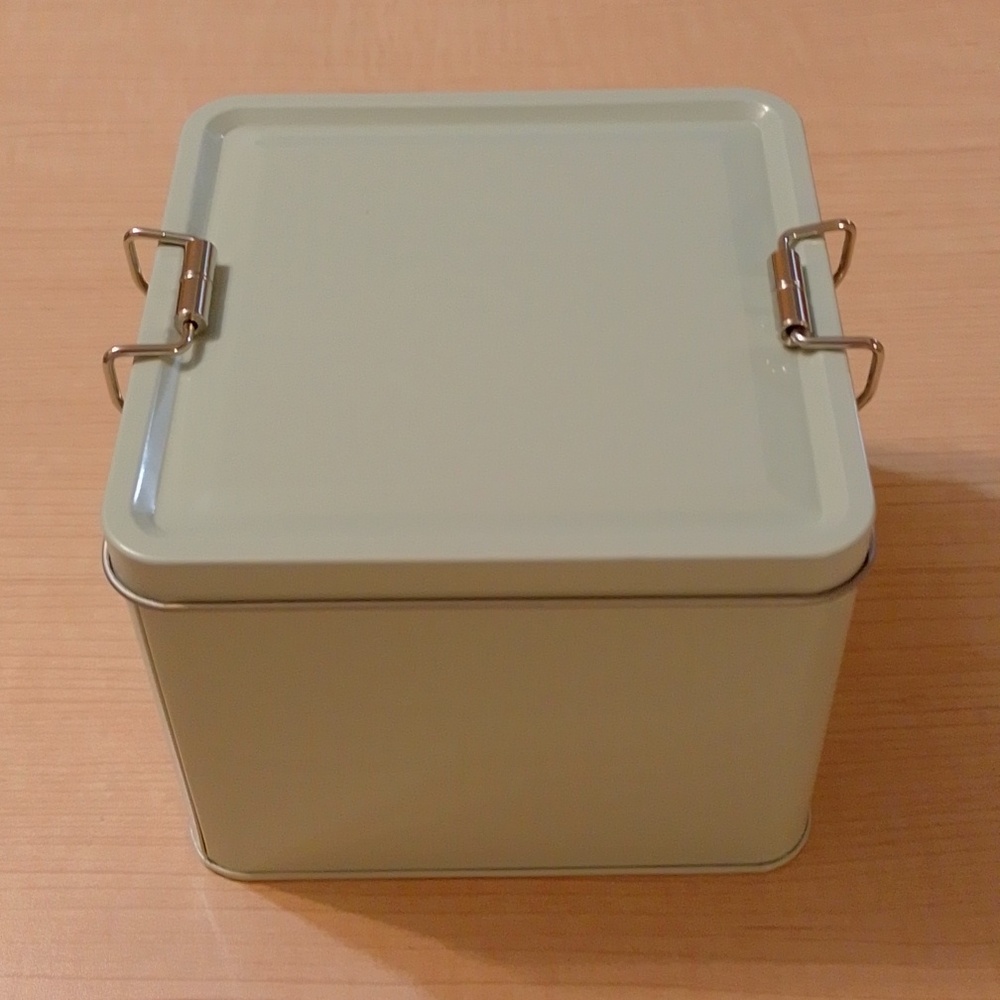 Green Metal Storage Tin Box Snap Buckle Closure
